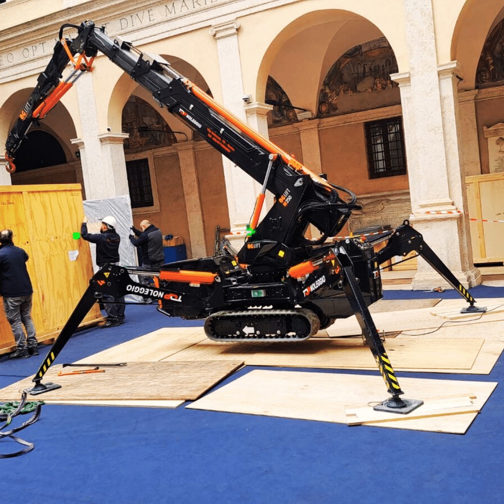 MINI GRU BIG LIFT M250